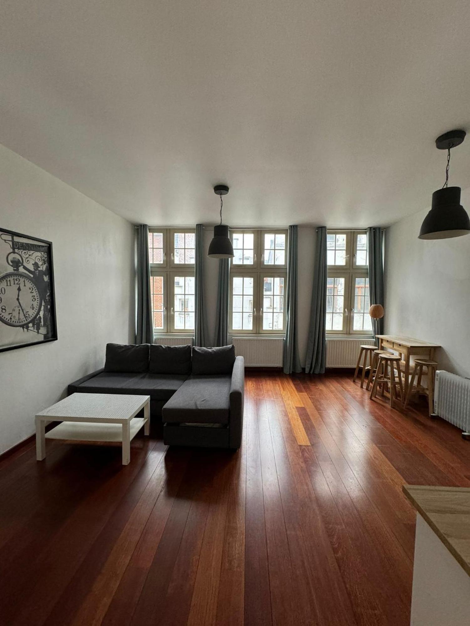 Elegant Grand Place Apartment